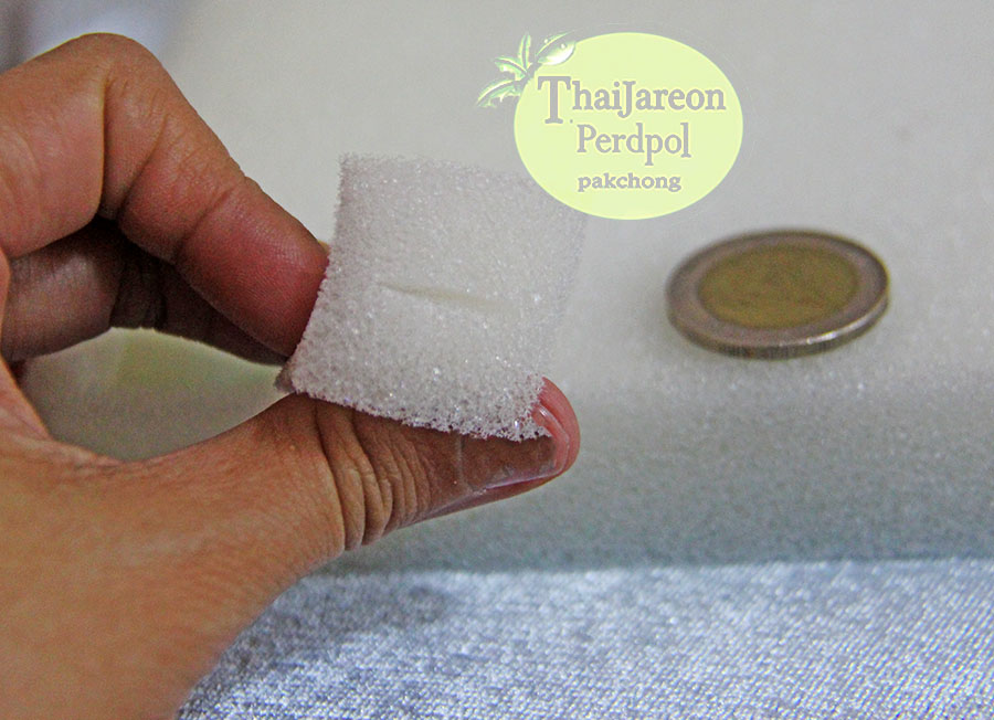 ฟองน้ำปลูกพืชไฮโดรโพนิกส์ ก้อนฟองน้ำมีขนาด 1 x 1 x 1 นิ้ว