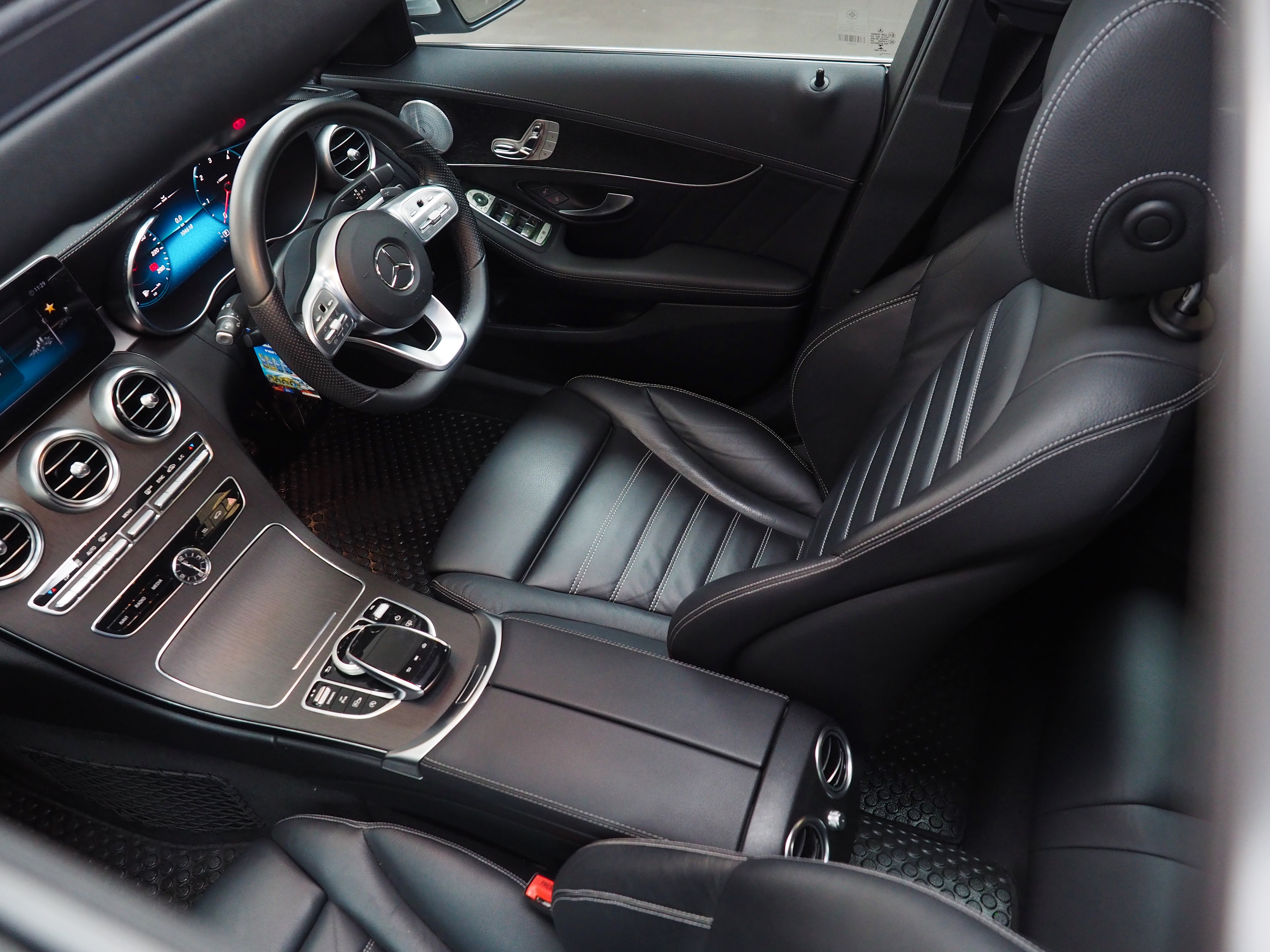 จองแล้ว C220d AMG Dynamic W205