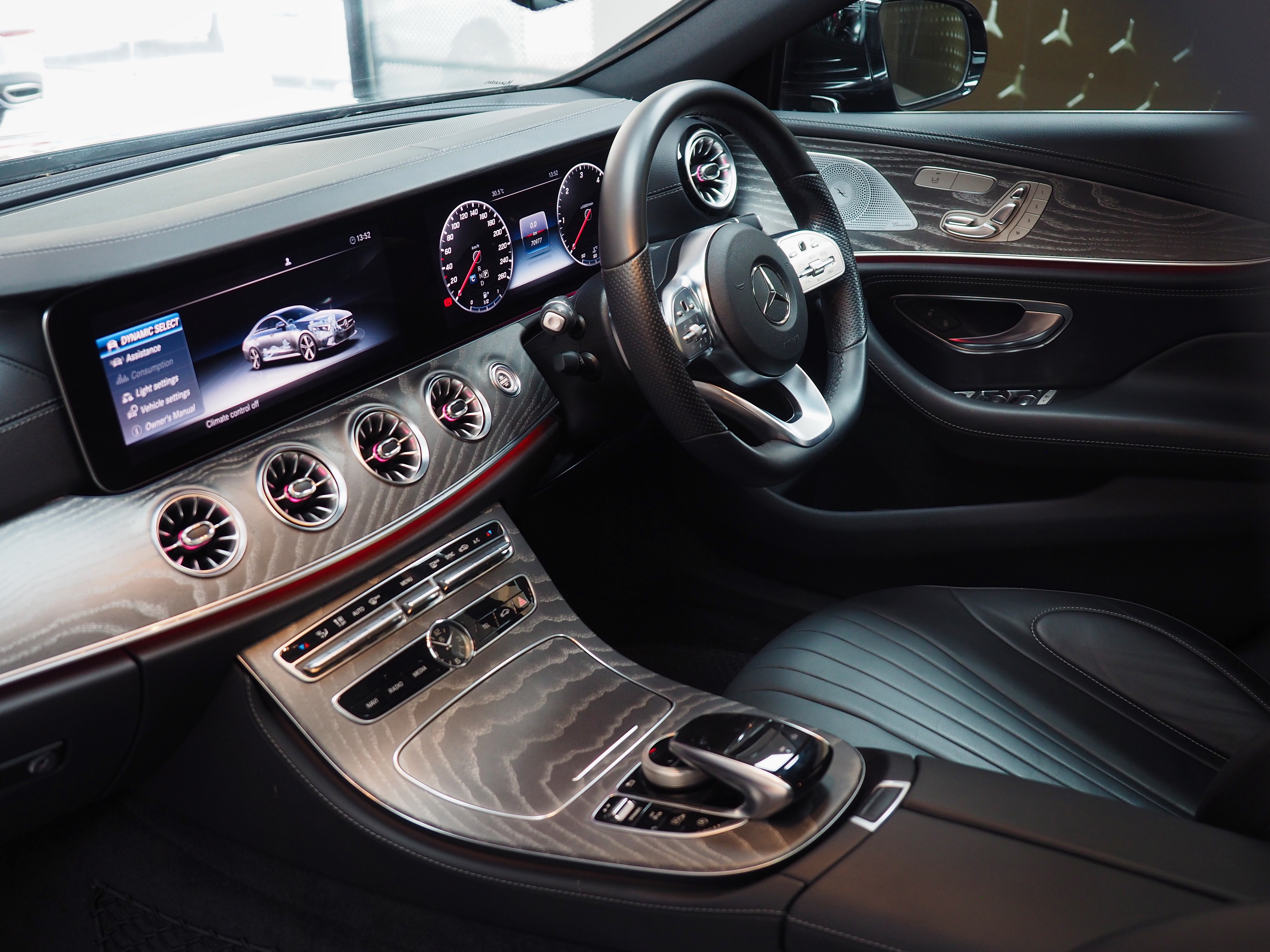 จองแล้ว CLS300d AMG Premium W257