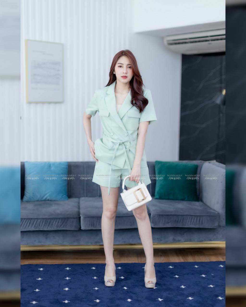 เสื้อคอปกกระดุมหน้าสีเขียว