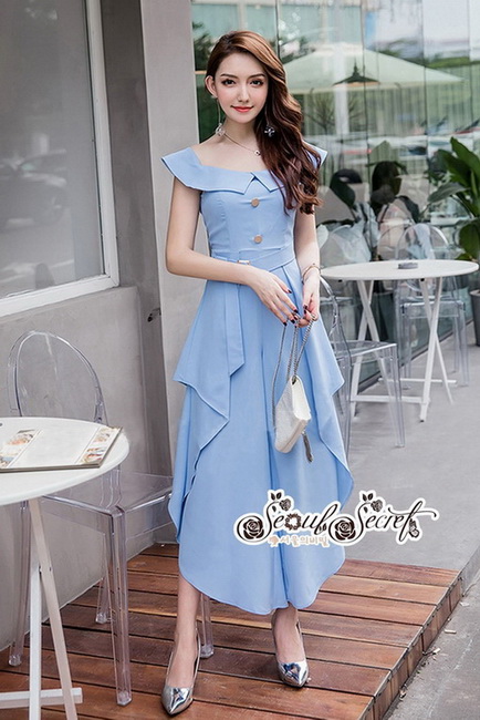 จั๊มสูททรงคอปาดแขนล้ำผ้าเครปสีฟ้าอ่อนหวานๆ