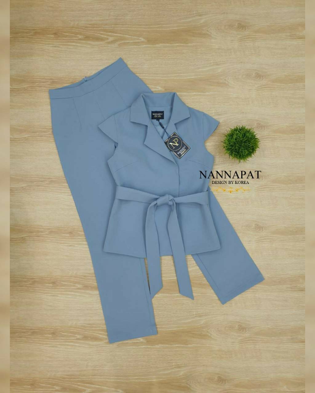 เสื้อกระดุมหน้ามาพร้อมสายผูกเอว