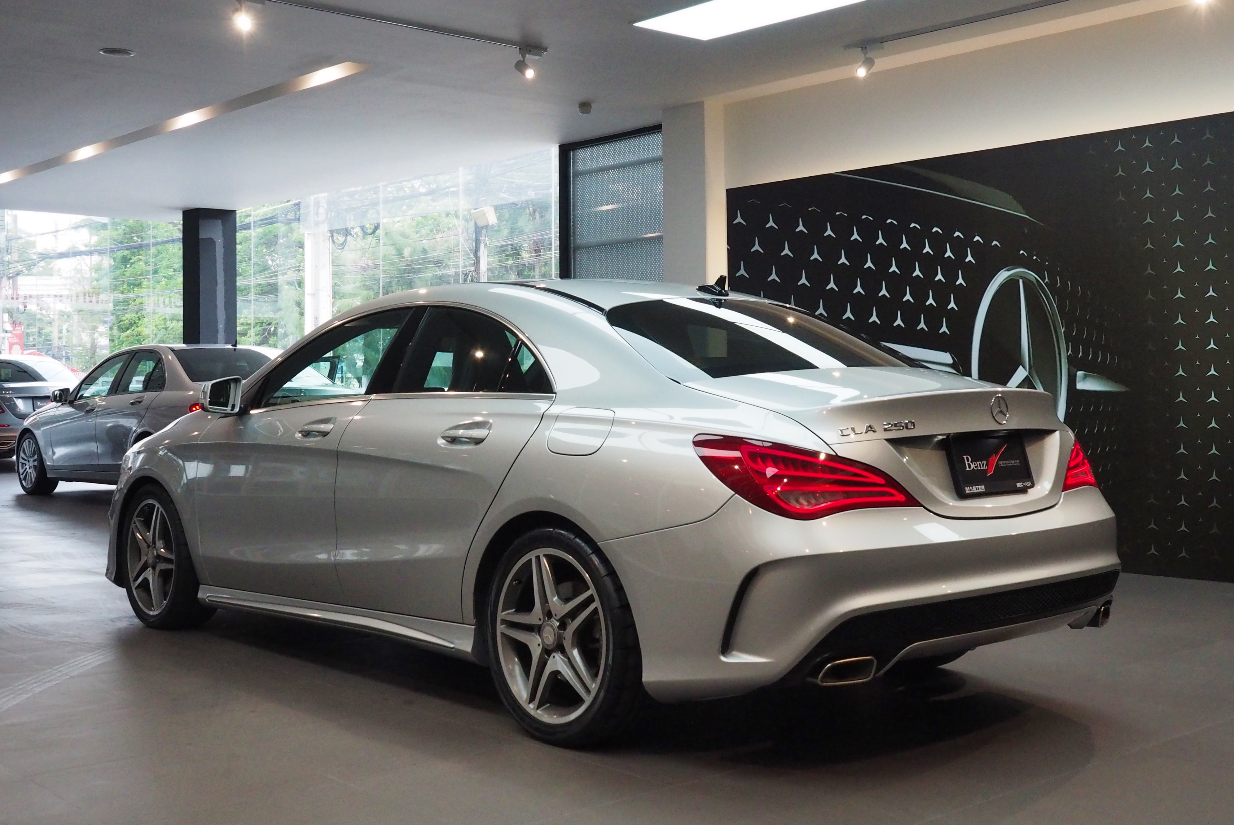 จองแล้ว CLA250 AMG W117