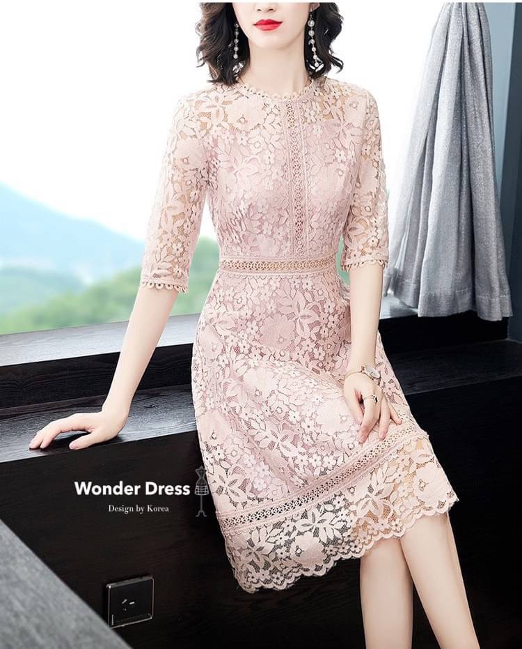 เดรสลูกไม้ฉลุลาย ทรงสวยสีชมพูนม