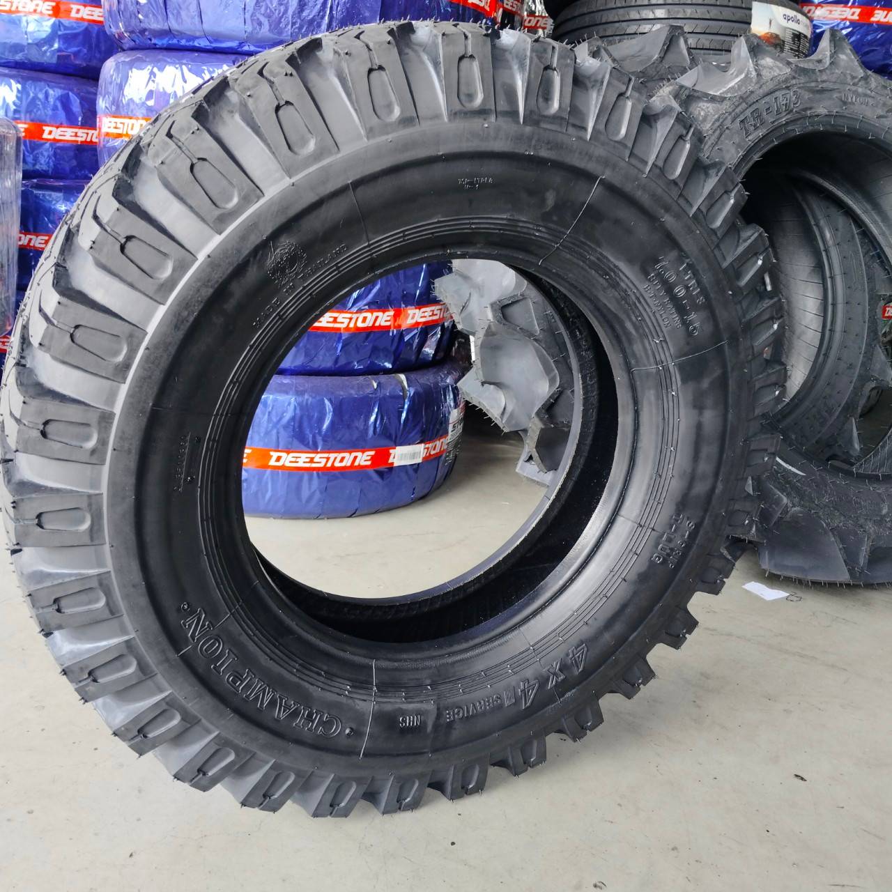 ยางรถบรรทุก ชนิดผ้าใบ ขนาด 7.00-15 รุ่น LTRL8 ชนิด TT ยี่ห้อ CHAMPION