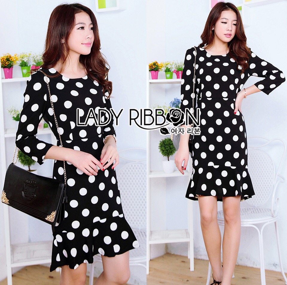 Lady Ribbon's Made Lady Paula Minimal Mermaid Polkadot Dress เสื้อผ้าเดรสพิมพ์ลายจุดขาวดําสุดเก๋ พร้อมส่ง