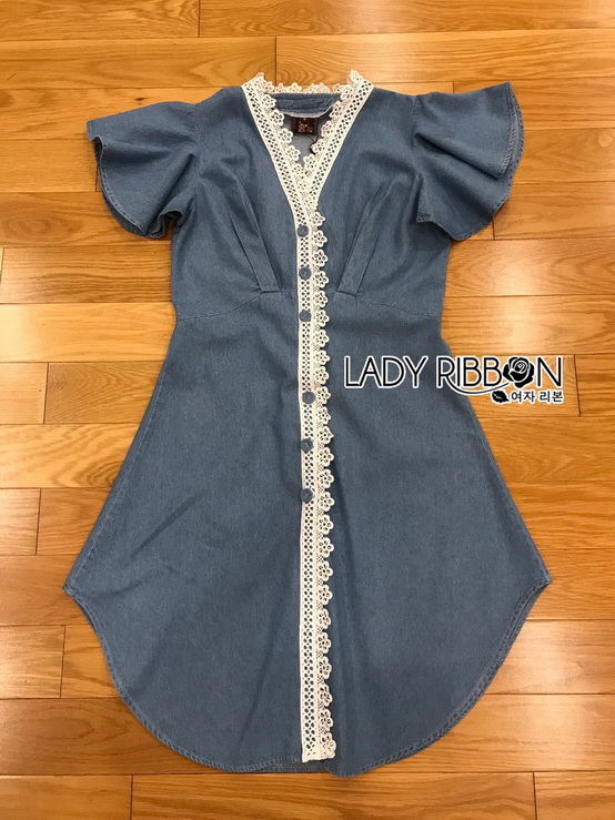 เดรสผ้าเดนิมเนื้อนิ่มตกแต่งลูกไม้สีขาว