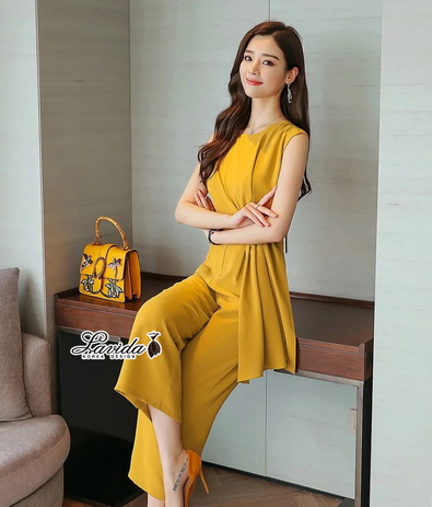 จั้มสูททรงแขนกุด ผ้าสอดห้อยชาย