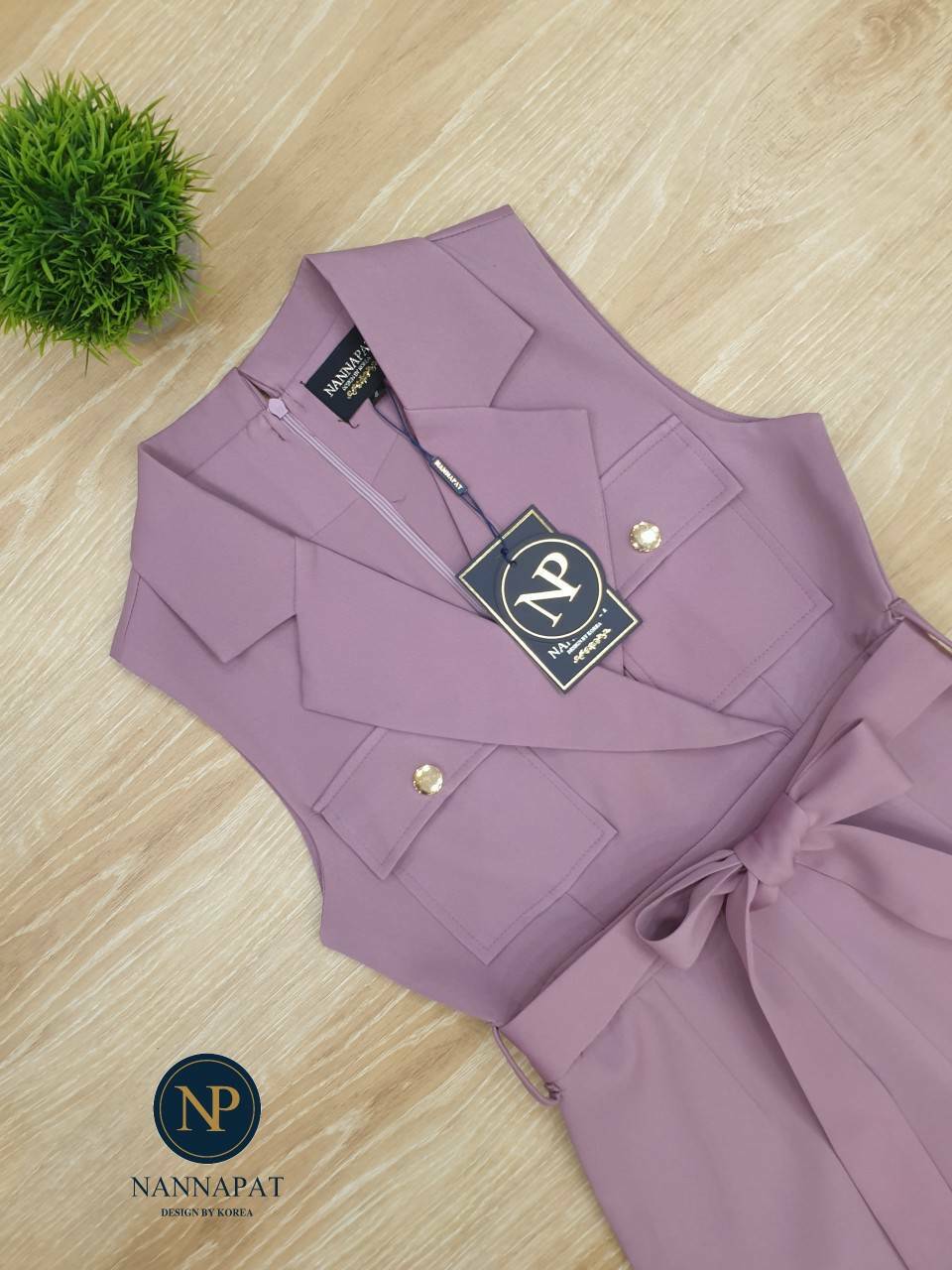 จั้มสูทซิปหลัง มีกระเป๋าหน้า