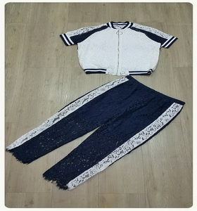 เสื้อขาวแขนกรมกางเกงยางยืด