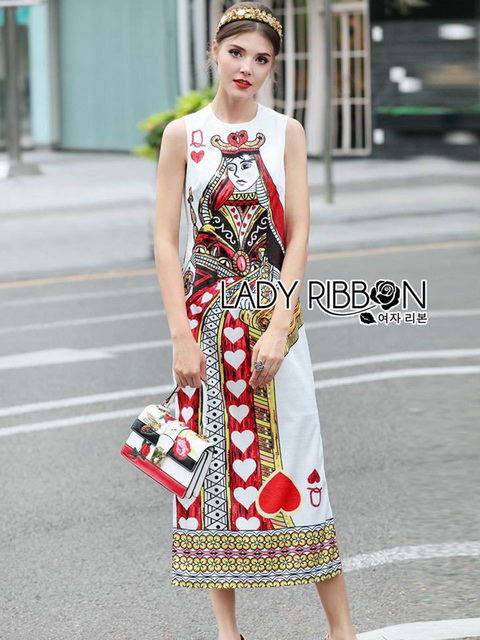 เดรสแขนกุดพิมพ์ลายไพ่ควีน