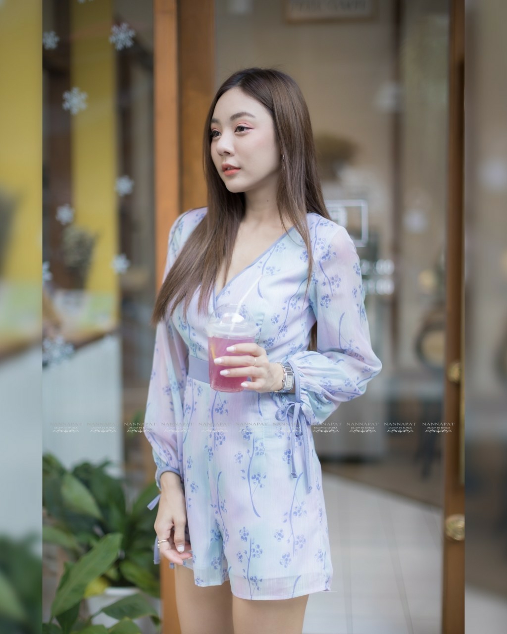 เพลสูท ลายดอกไม้สีละมุน