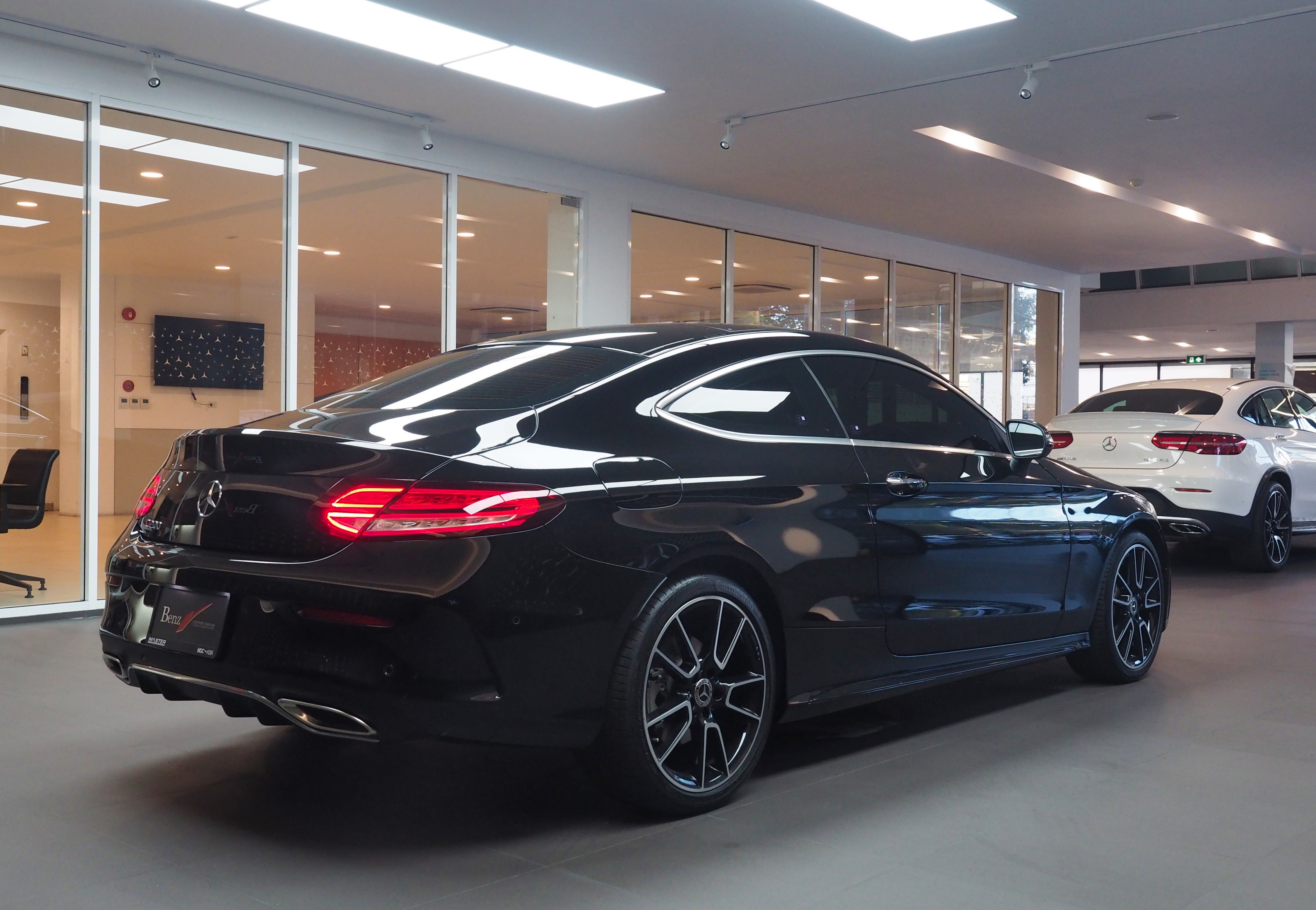 จองแล้ว C200 Coupe AMG W205