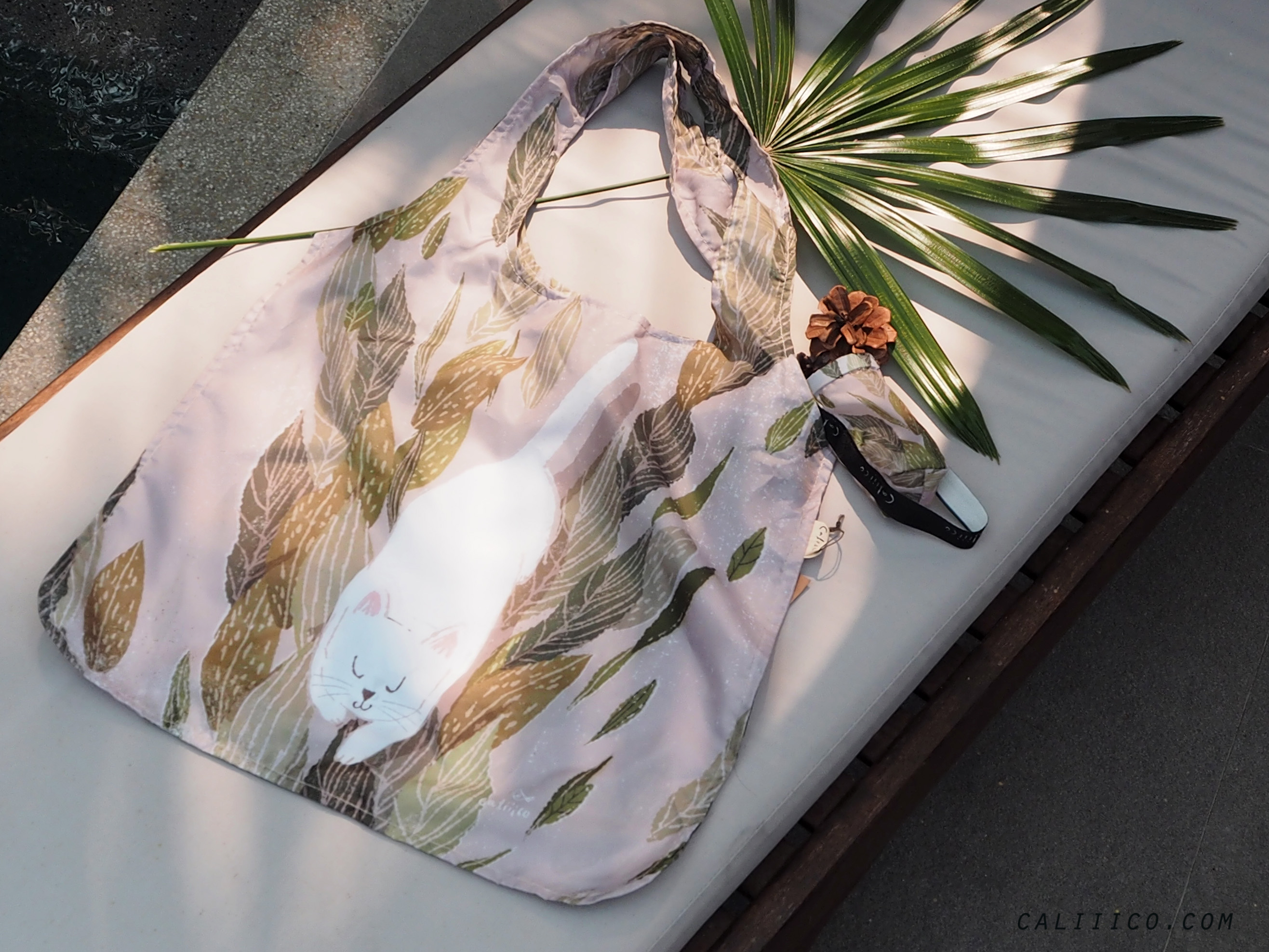 กระเป๋าพับเก็บได้ทรงกระบอก ลายแมวกะปิ Foldable shopping bag
