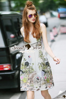 Lady Ribbon Online ขายส่งเสื้อผ้าแฟชั่นเกาหลี เสื้อผ้า Seoul Secret SS13080816 Seoul Secret Say's... Summer Framingo V Print Dress