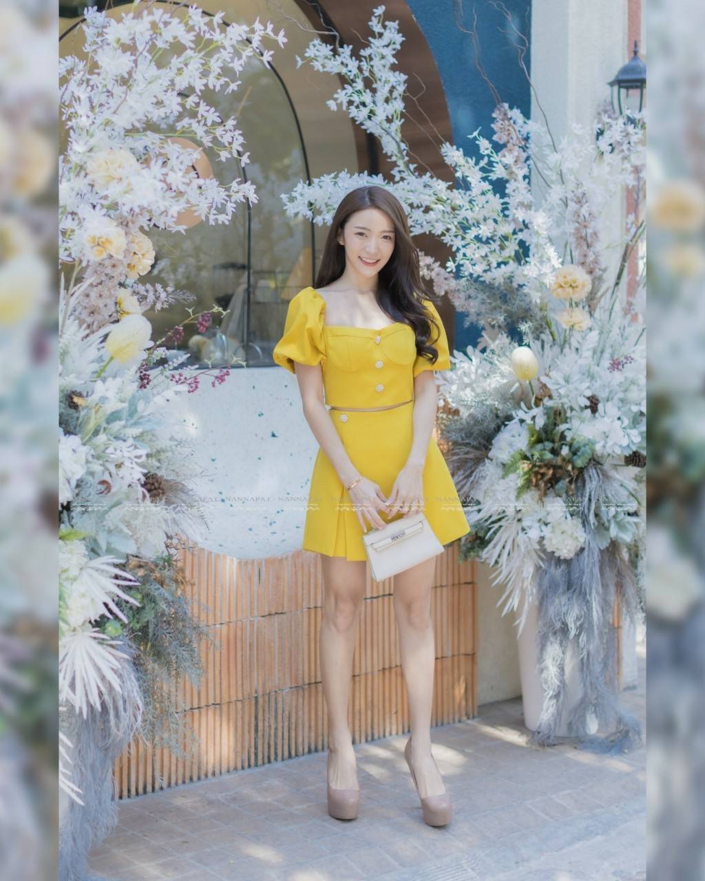 เสื้อคร็อปซิปหลังแขนตุ๊กตาสีเหลือง