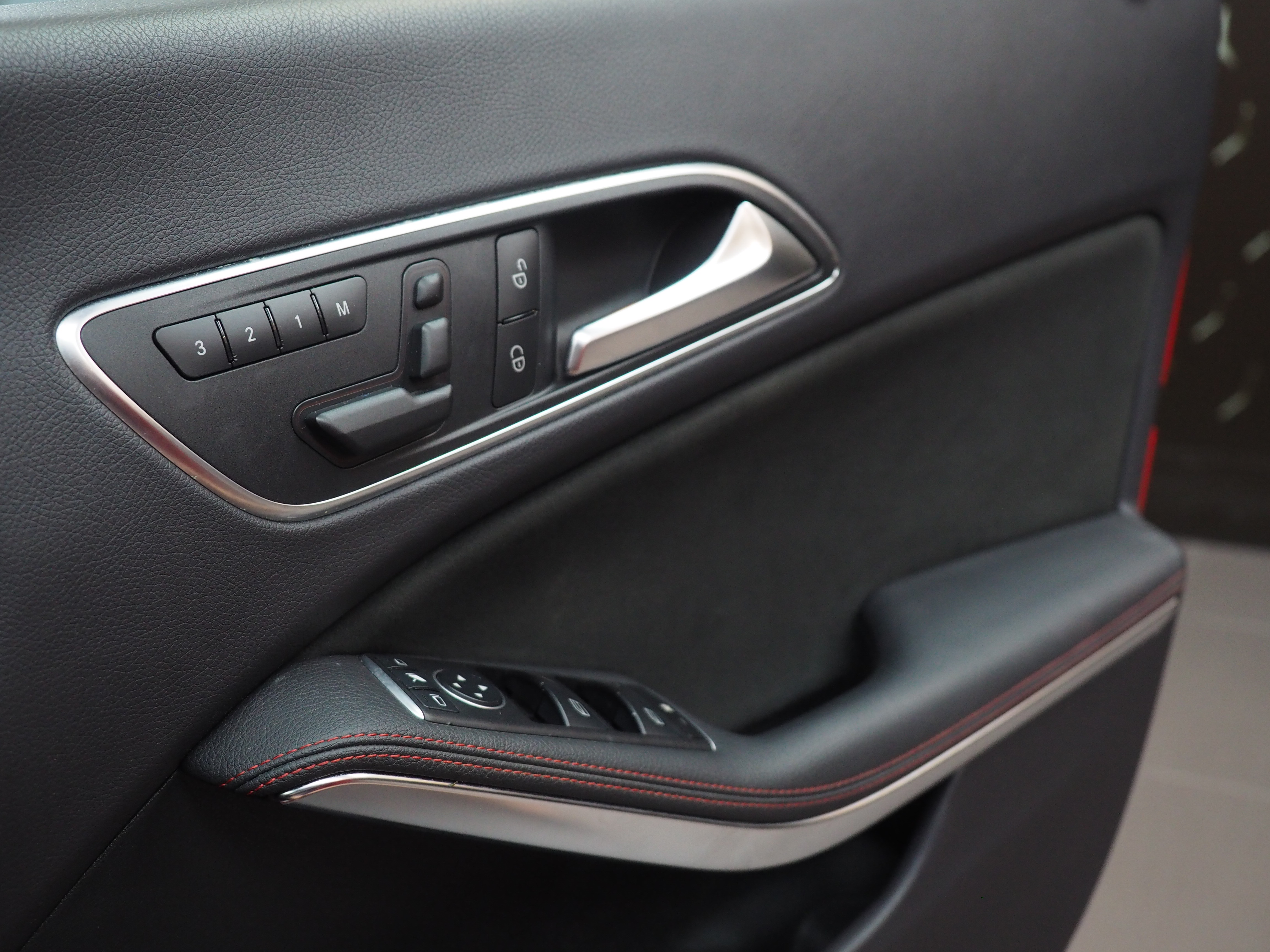 จองแล้ว CLA250 AMG W117