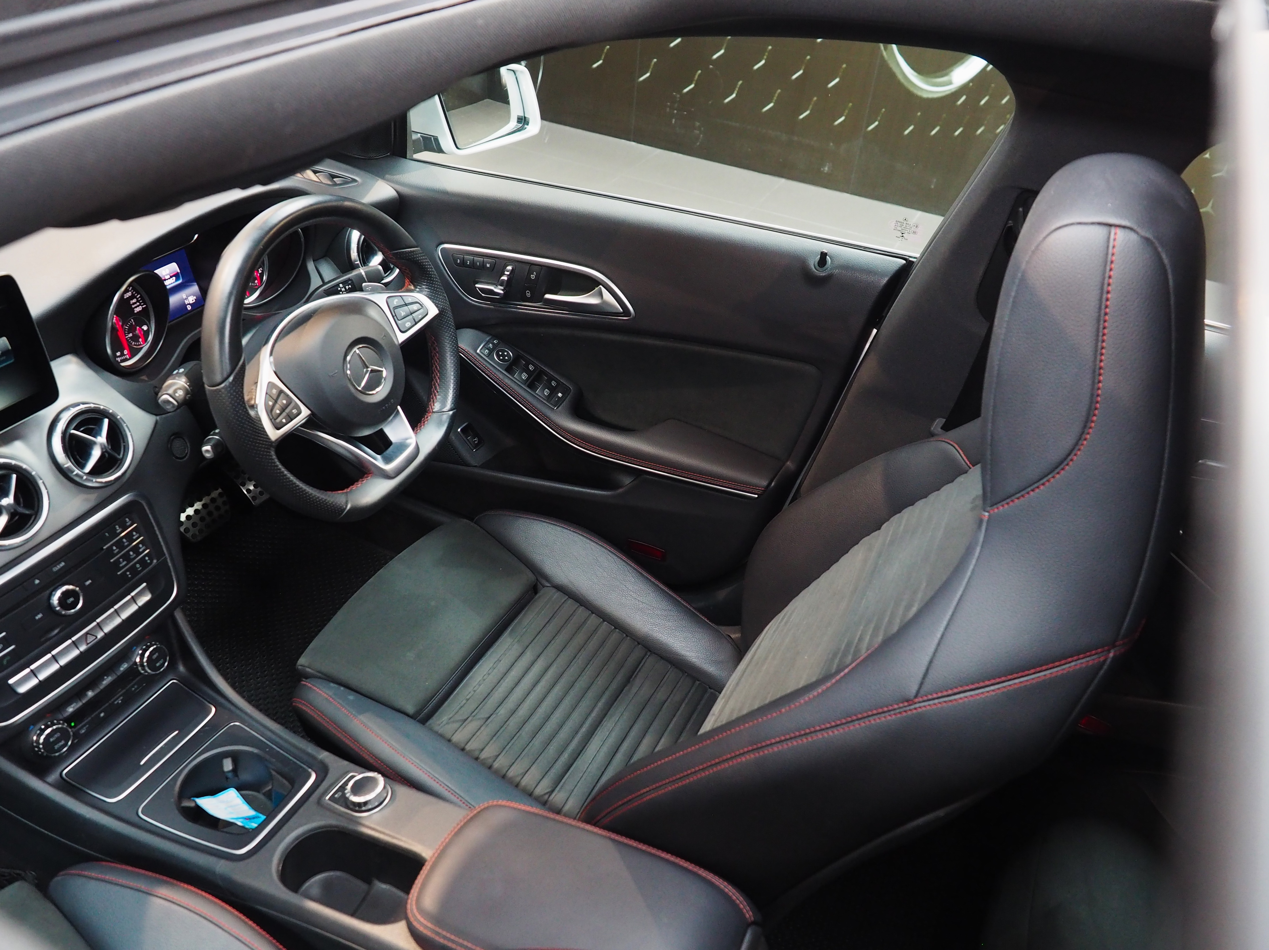 จองแล้ว CLA250 AMG W117