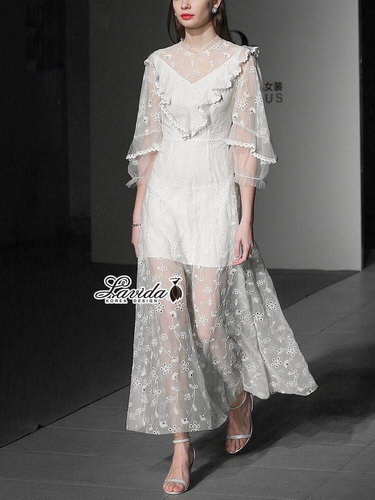 maxi dress แมกซี่เดรสลูกไม้ฉลุลาย