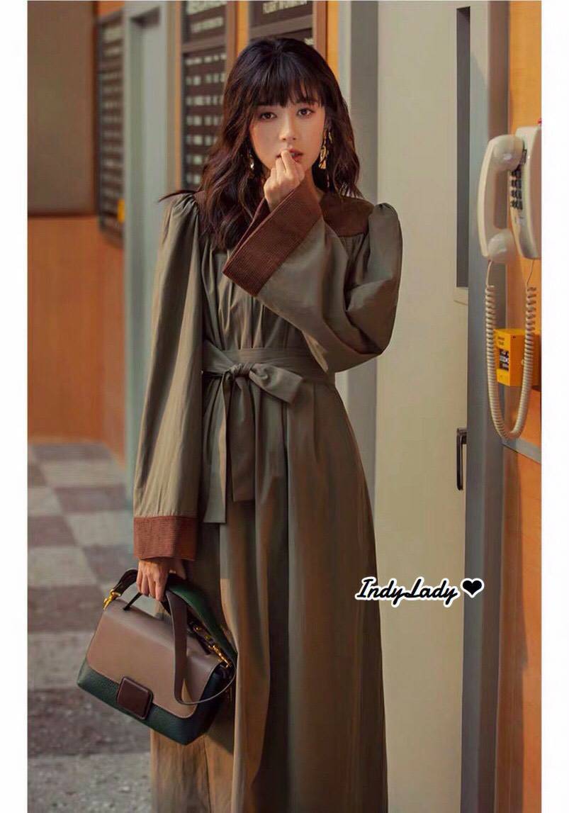 Dress แขนยาว แต่งขอบคอ