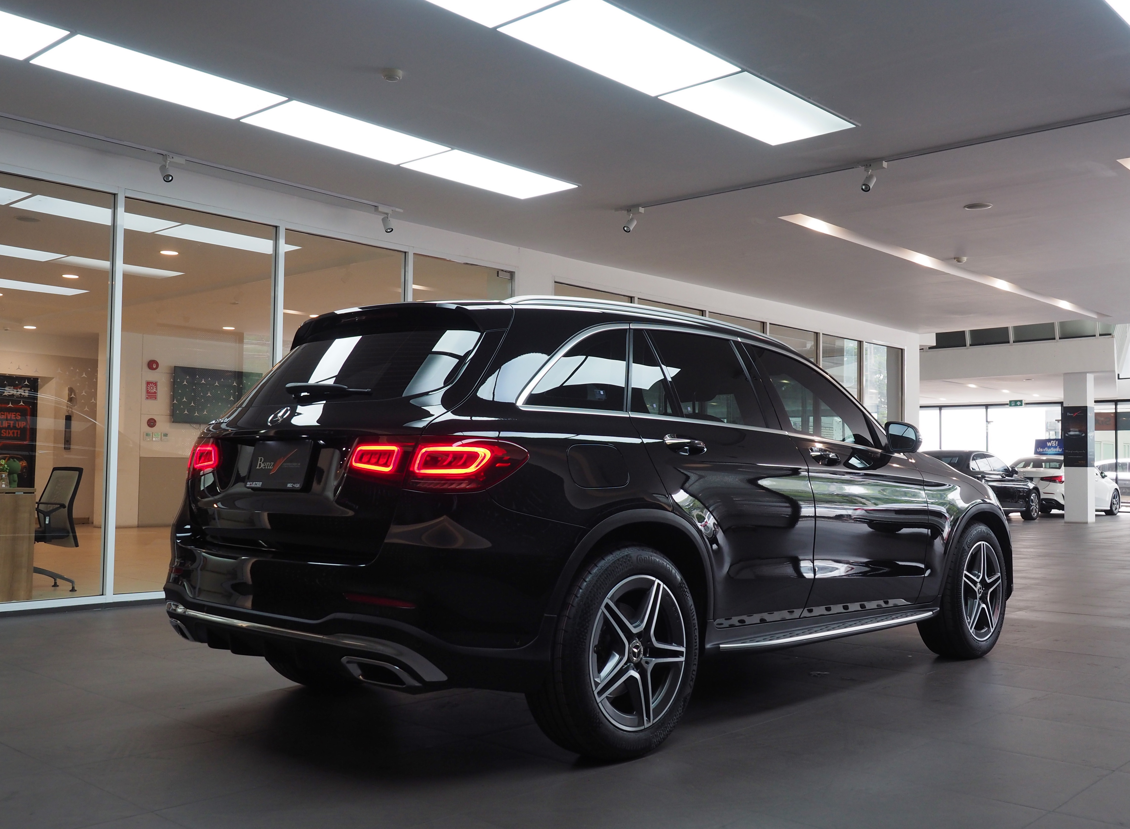 จองแล้ว GLC220d AMG Dynamic W253