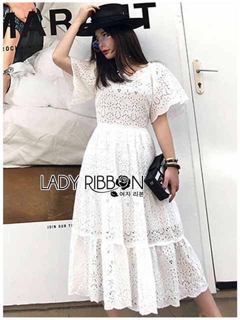 เดรสผ้าคอตตอนสีขาวฉลุลายตกแต่งระบายสไตล์คลาสสิก