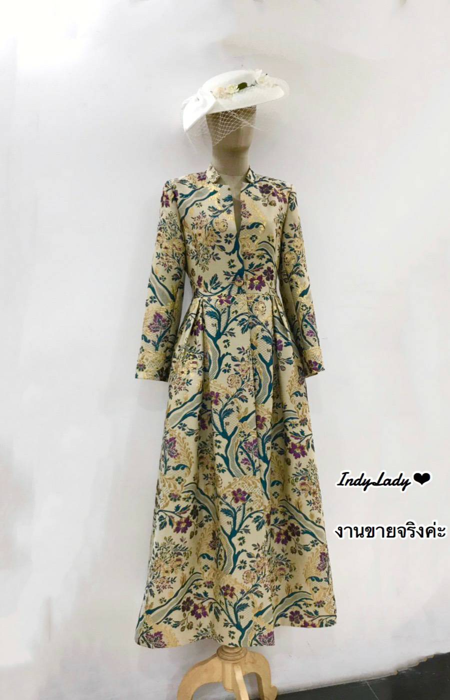 โคตเดรสมีกระเป๋าด้านข้าง
