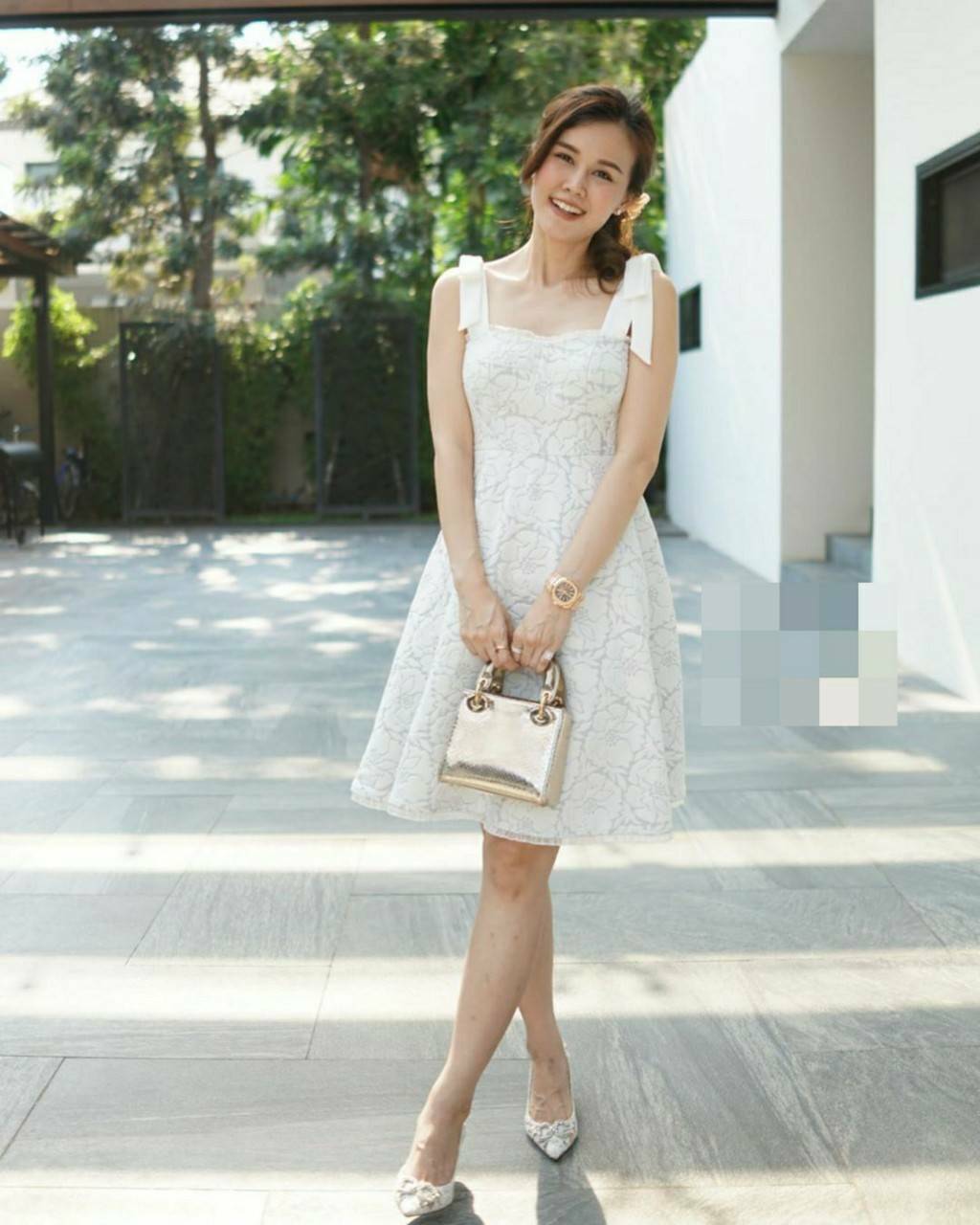 เดรสกระโปงผ้าลายกุหลุาบ เป็น 3D