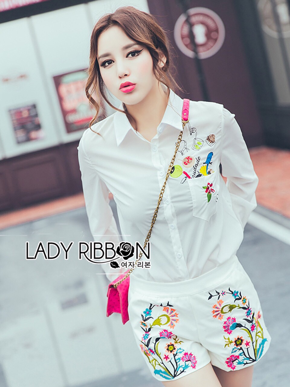 Lady Ribbon Online เสื้อผ้า ออนไลน์ ขายส่ง LR12230616 🎀 Lady Ribbon's Made 🎀 Lady Grace Minimal Chic Colourful Embroidered White Shirt and Shorts Set