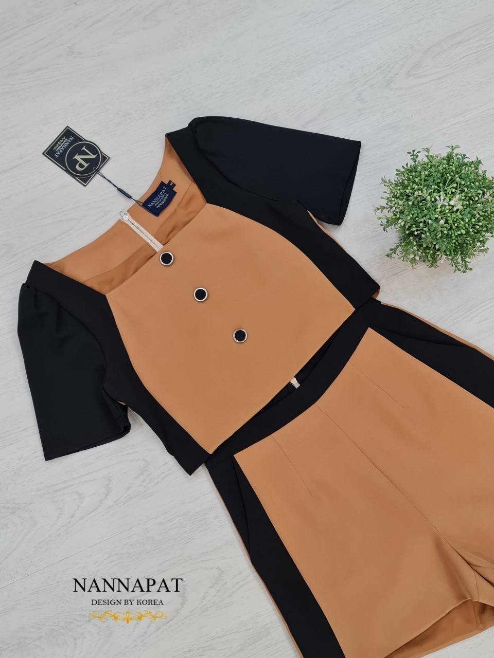 เสื้อทูโทน ซิปหลัง แต่งกระดุม