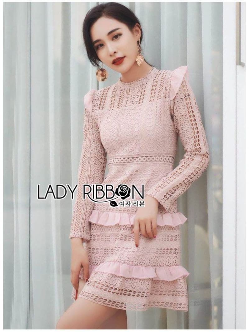 เดรสผ้าลูกไม้สีพาสเทลตกแต่งระบาย