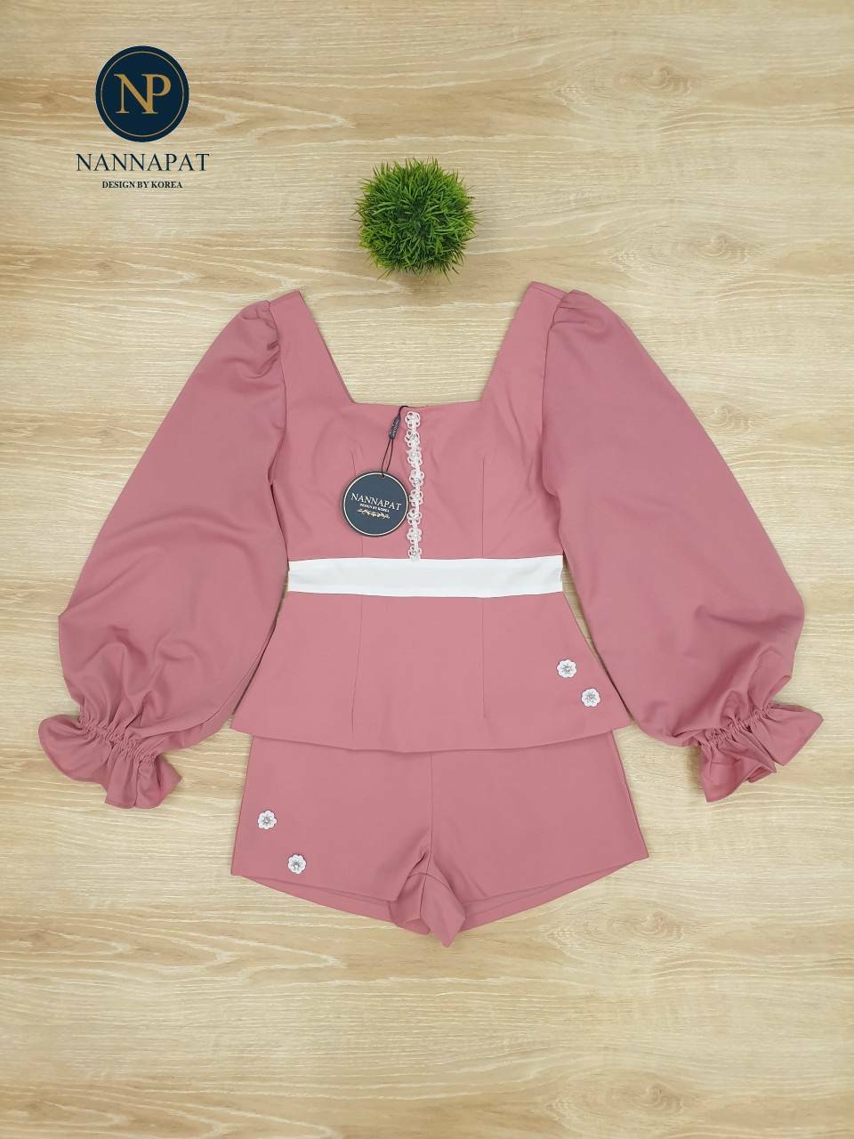 เสื้อซิปหลัง แขนยาวพอง