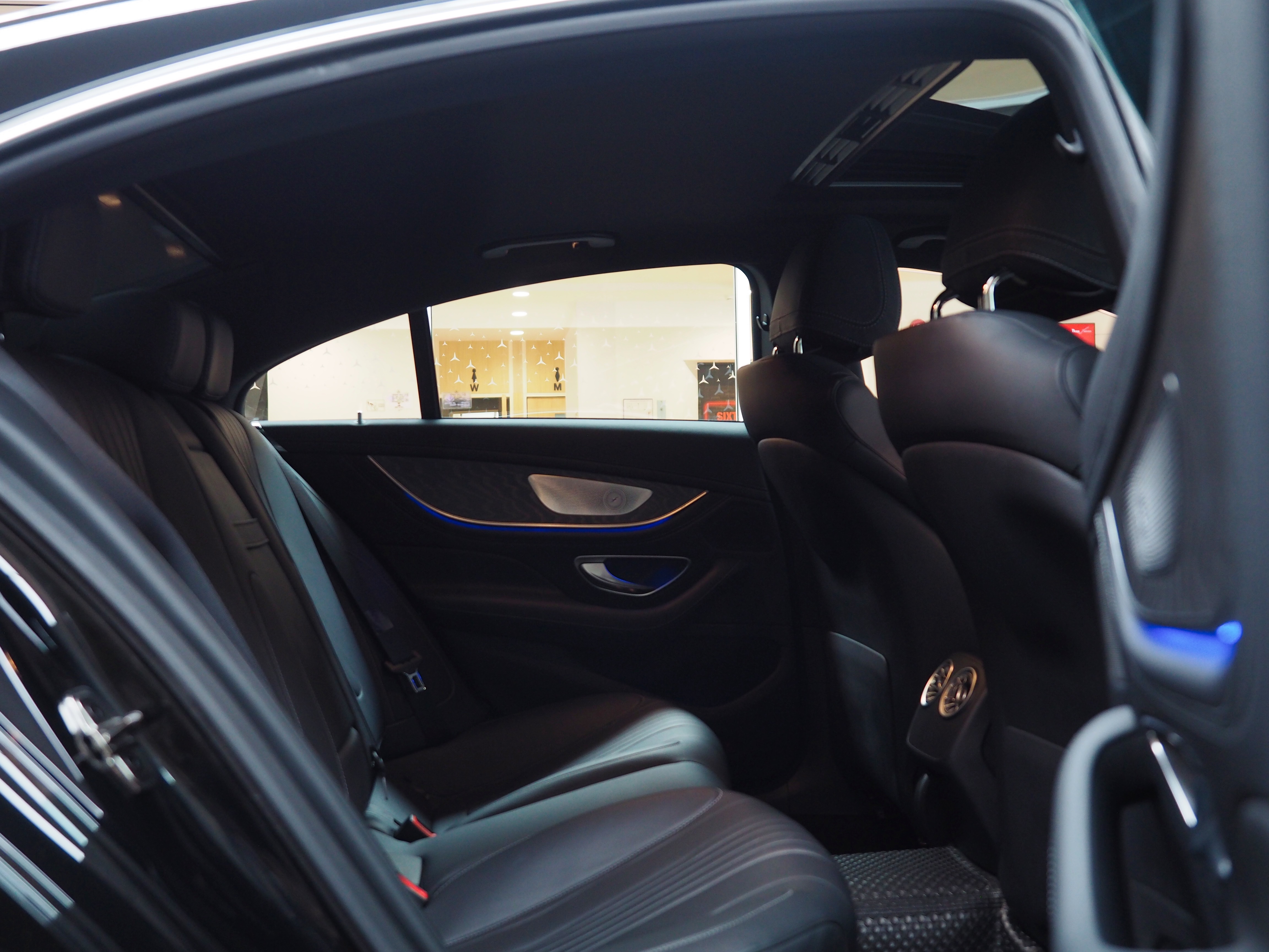 จองแล้ว CLS300d AMG Premium W257