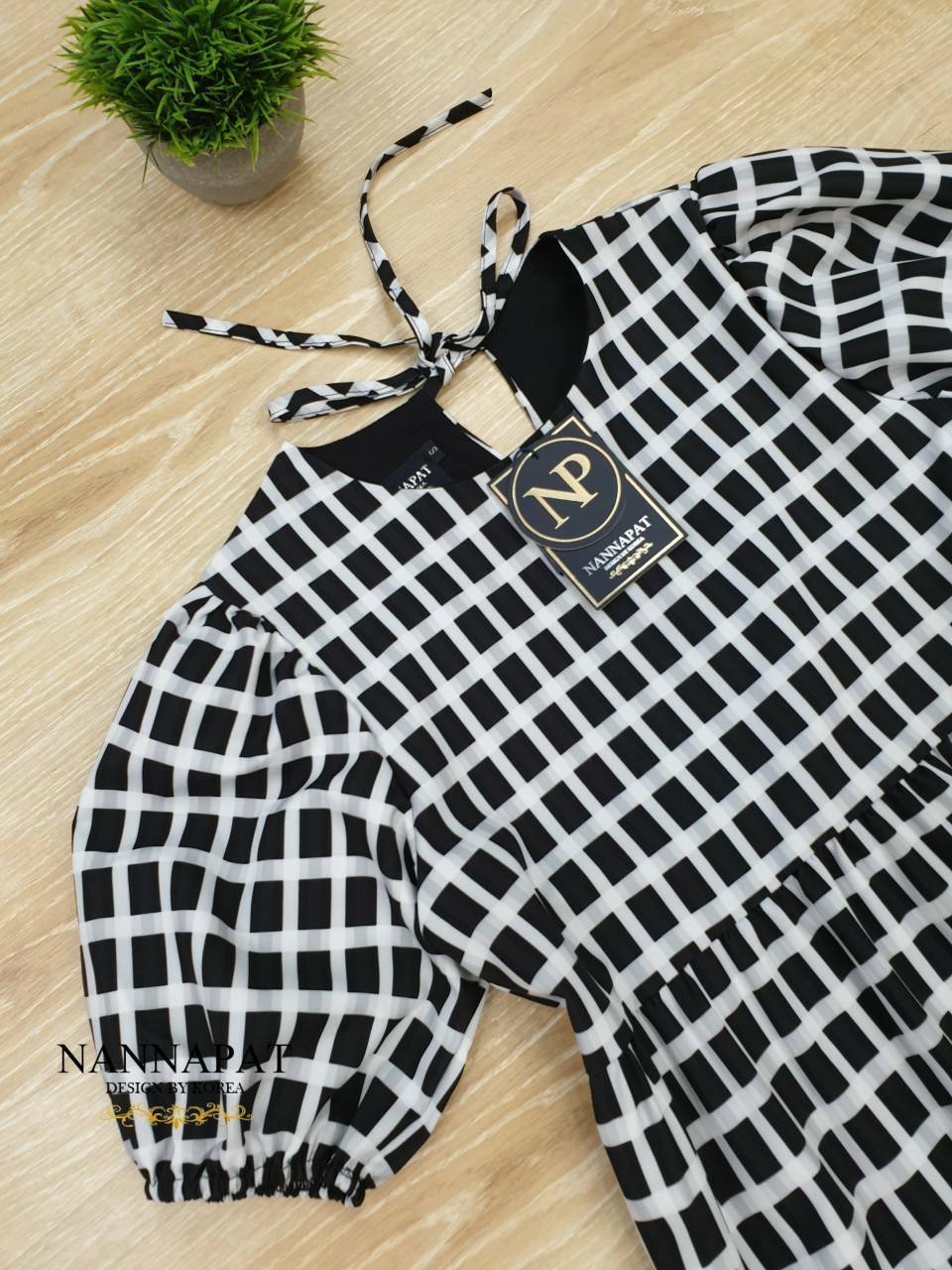 เดรสลายซิปหลัง