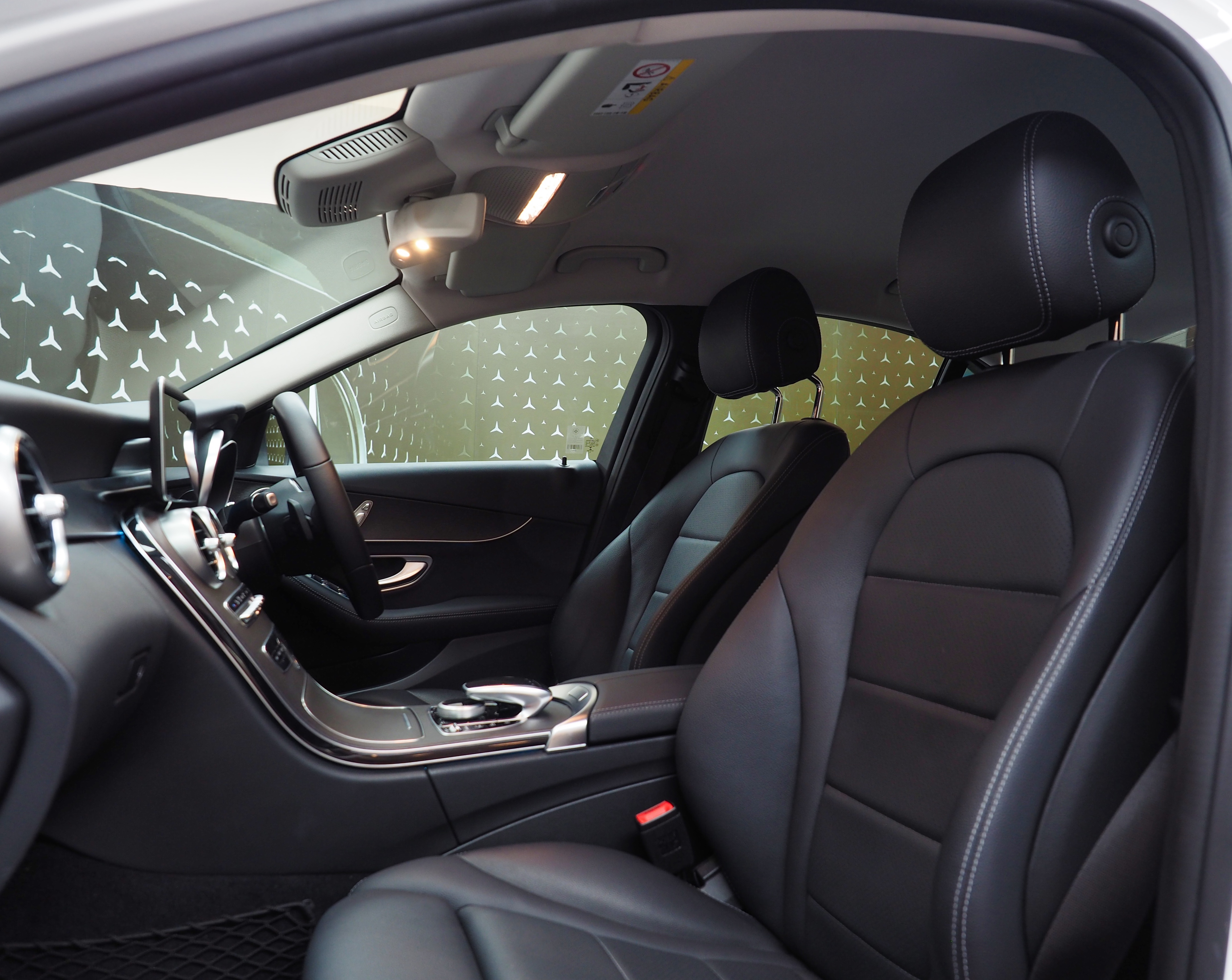 จองแล้ว C220d Avantgarde W205