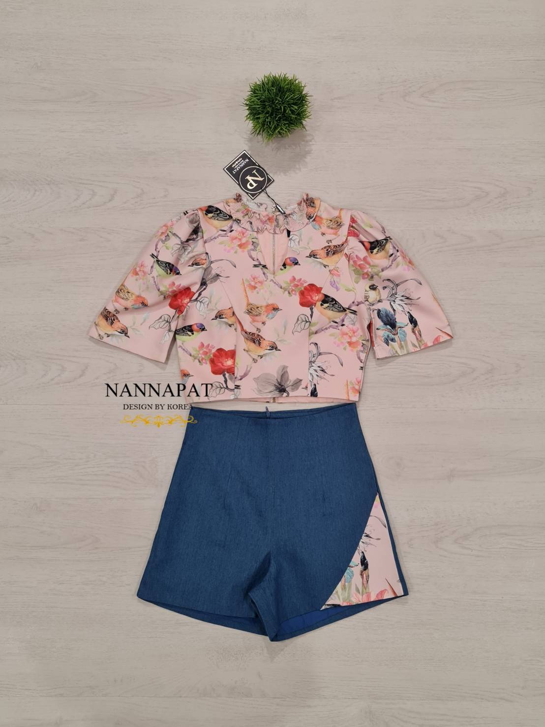 เสื้อซิปหลัง มีฟองน้ำอกด้วย