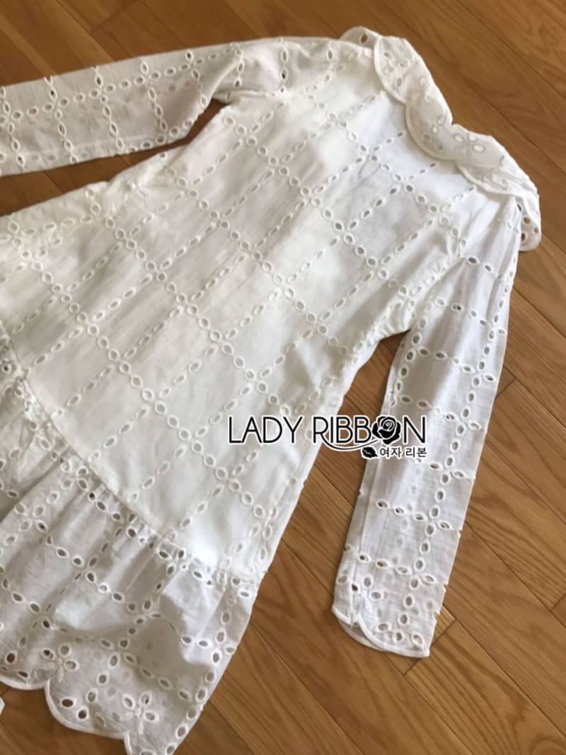 White Cotton Ruffle Mini Dress เดรสสั้นผ้าคอตตอนสีขาวฉลุลาย