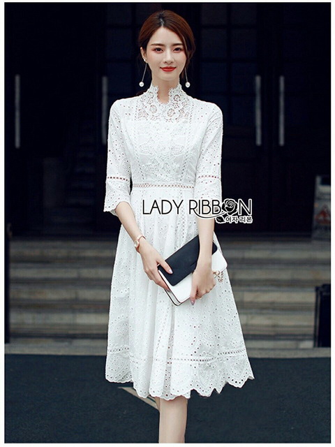 เดรสผ้าคอตตอนปักและฉลุลาย