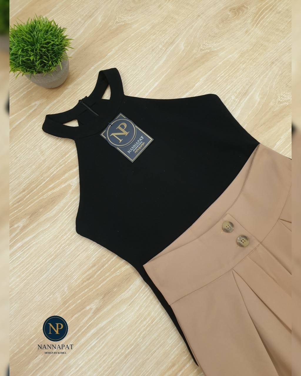 เสื้อยืดหยุ่นกางเกงขาบาน จับจีบทรงสวย