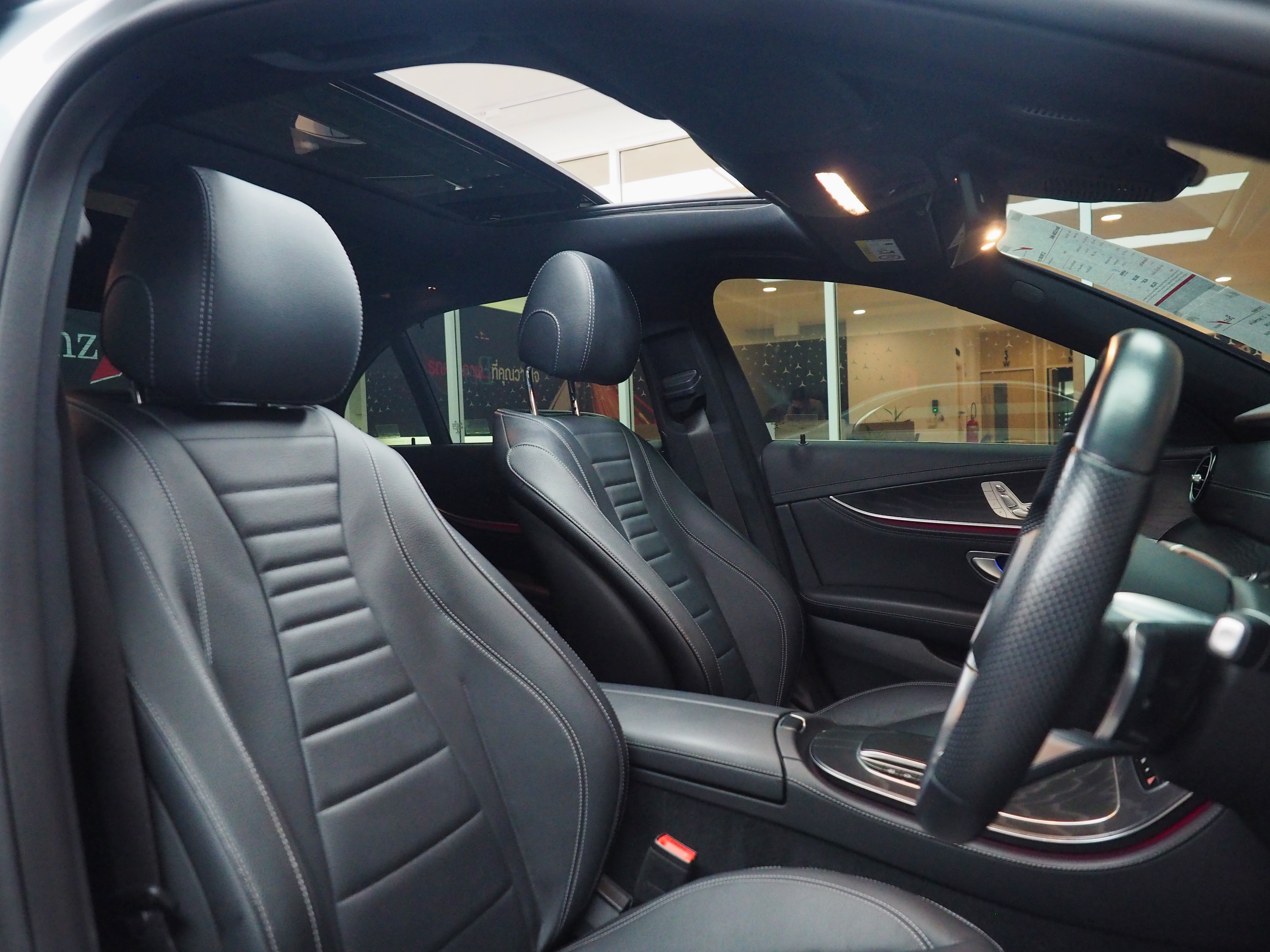 จองแล้ว E300e AMG Plug in Hybrid W213