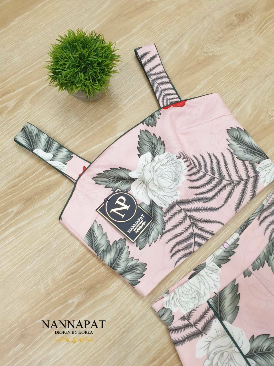 เสื้อซิปหลัง มีซับในอย่างดี