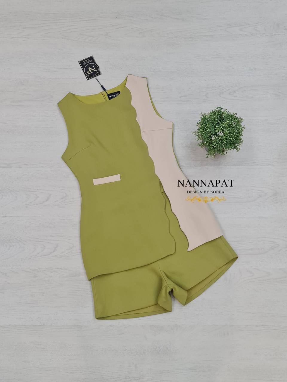 เสื้อทูโทนซิปหลัง