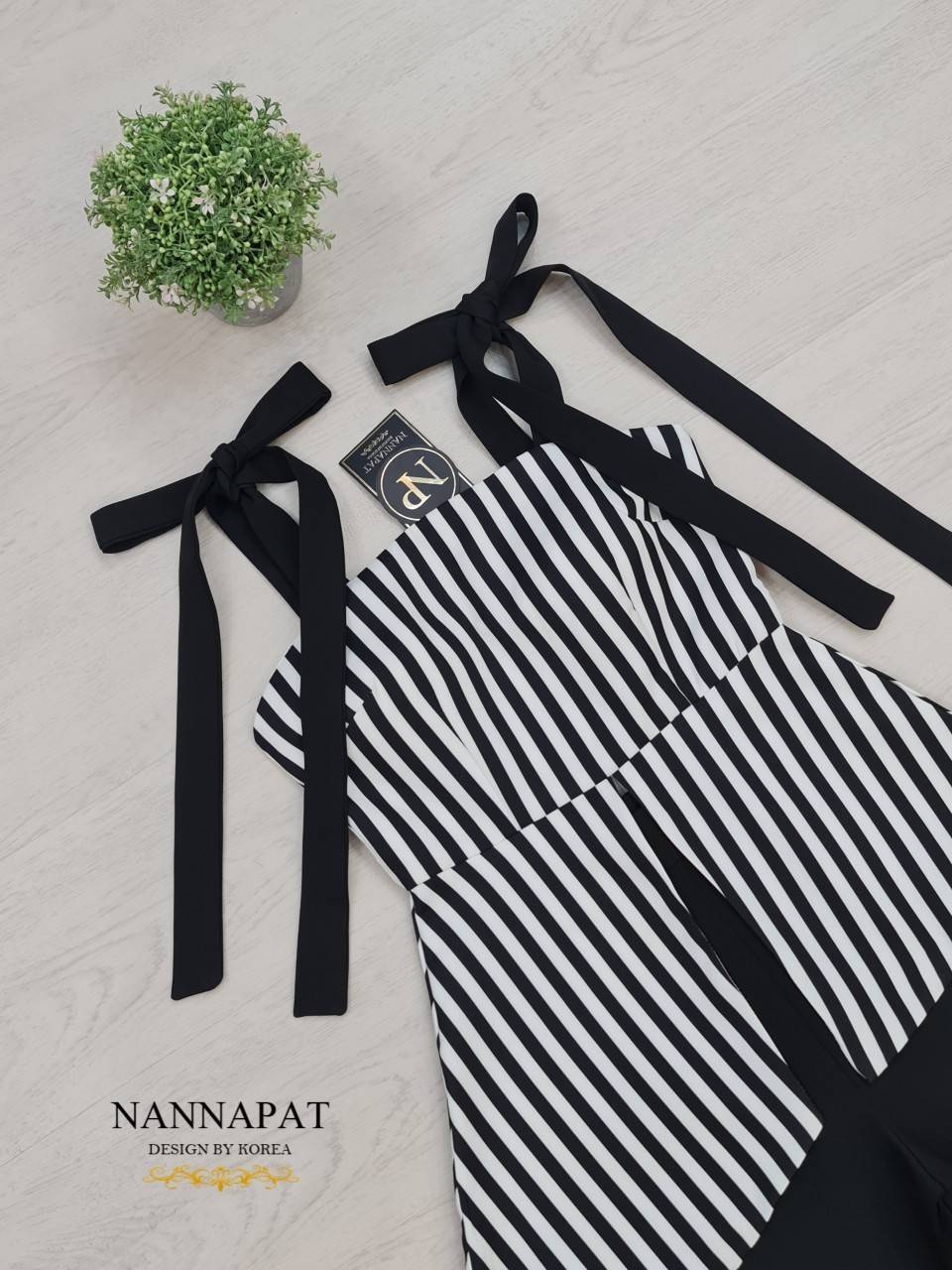 เสื้อซิปหลัง ผูกโบว์ไหล่