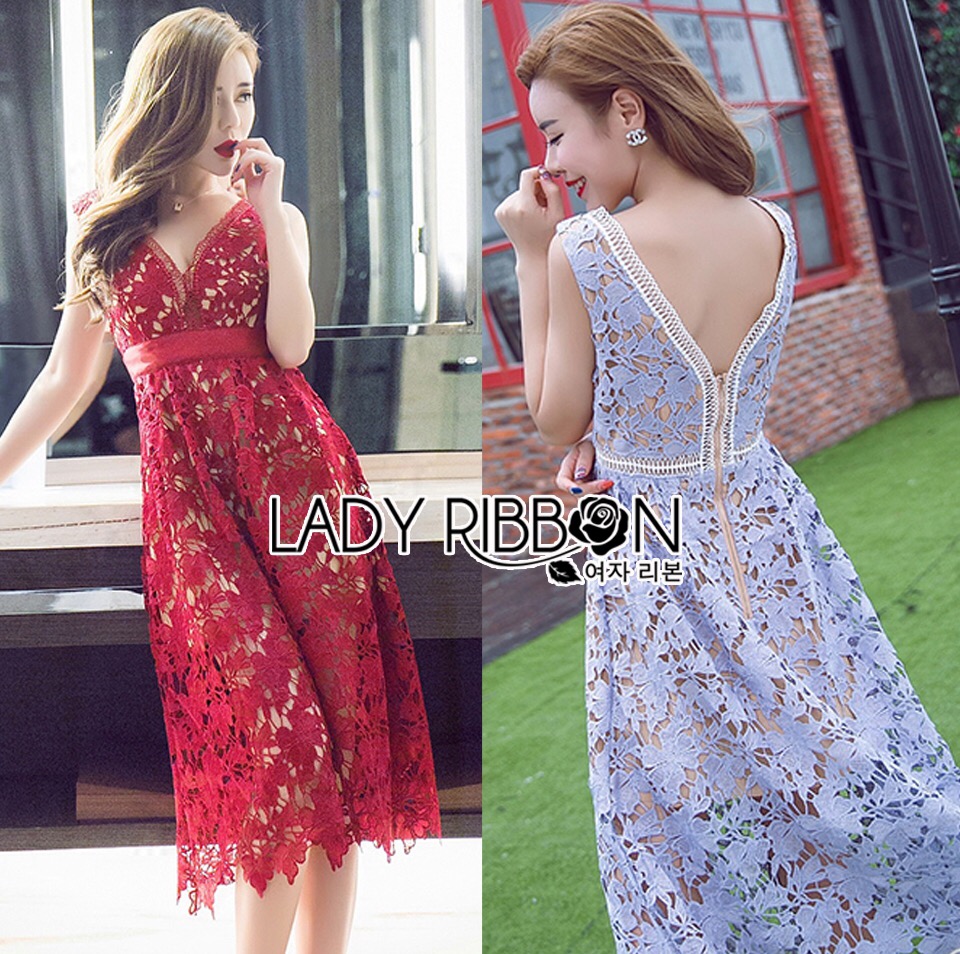 Lady Ribbon's lady ribbon dress Made Self-Portrait Deep V-Neck Off-Shoulder Lace Dress เดรสผ้าลูกไม้คอวีเปิดไหล่สไตล์ Self-portrait รุ่นนี้เป็นตัวขายดีของแบรนด์เลยนะคะ ใส่แล้วรู้เลย ดาราใส่กันเยอะมากๆ งานเป๊ะมากค่ะ ทั้งตัวเป็นผ้าลูกไม้ เย็บประณีตมากๆ