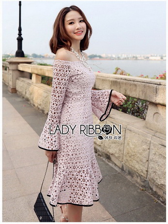 เดรสเปิดไหล่ผ้าลูกไม้