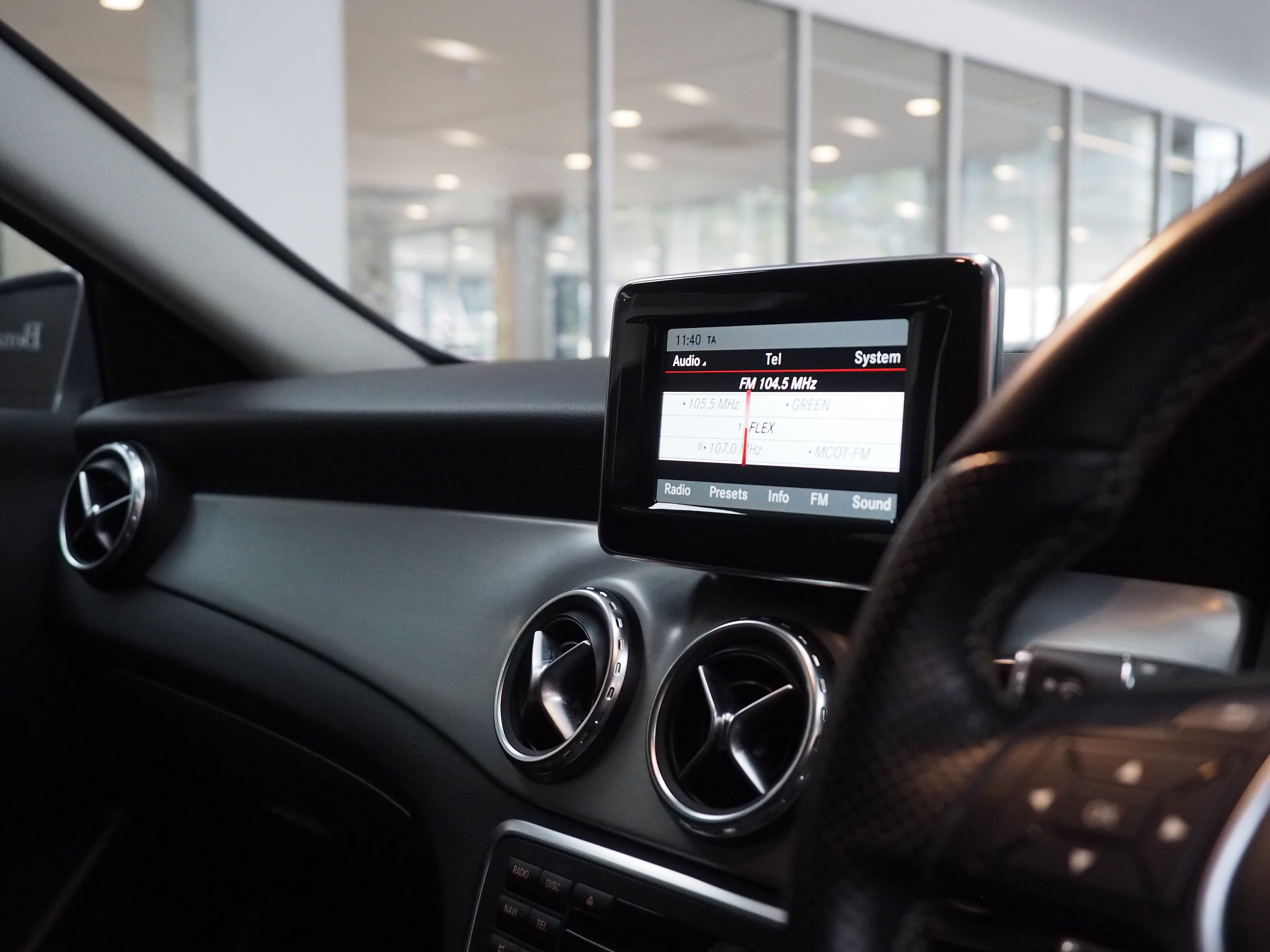 จองแล้ว GLA200 Urban W156