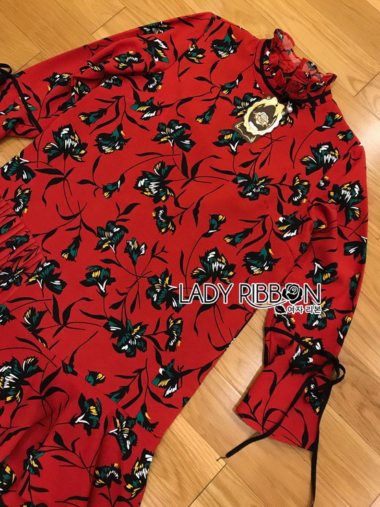 เดรสผ้าเครปสีแดงพิมพ์ลายดอกไม้สีเขียว