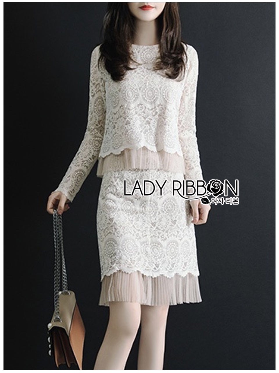 ซ็ตเสื้อแขนยาวและกระโปรงผ้าลูกไม้ตกแต่งผ้าพลีต