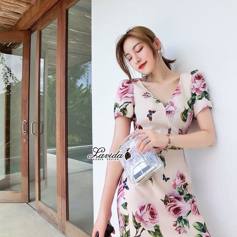 เดรสลายดอกกุหลาบสุดหรูดูไฮ มาในทรงสอบ