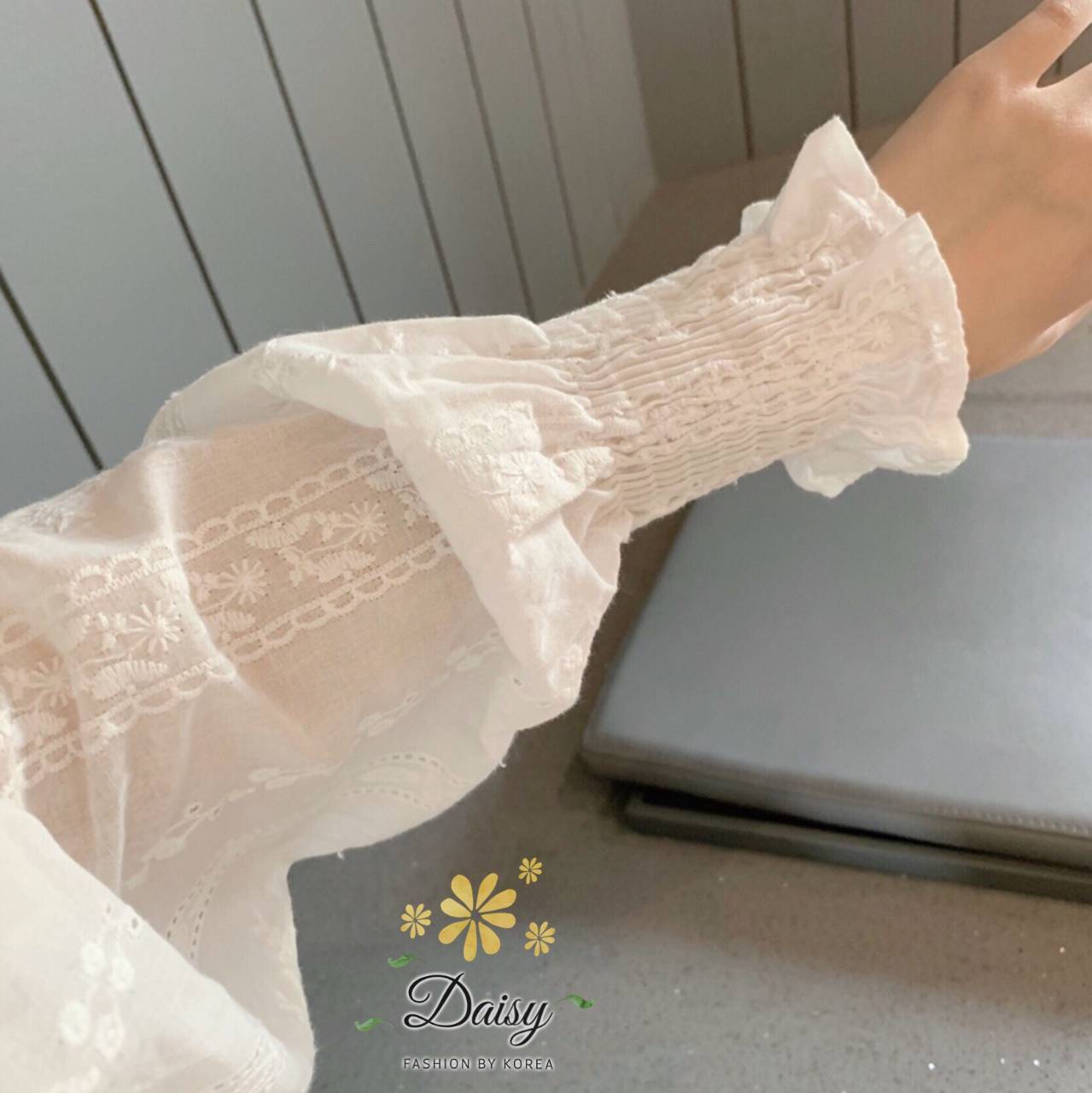 เสื้อลูกไม้ผ้าคอตตอน แขนจ้ำ